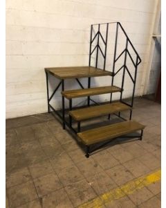 STEP WOOD AND METAL 32